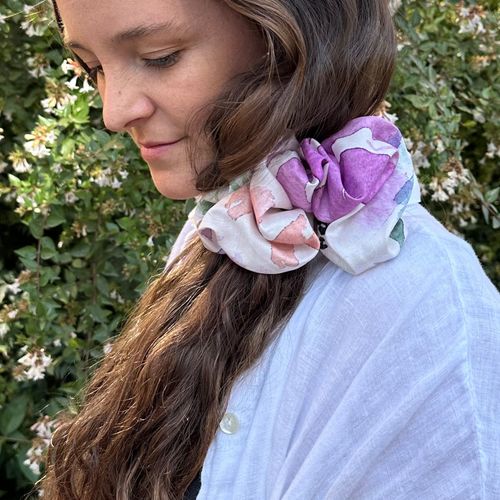 Maxi Scrunchie Pet Estampado Bloom Damasco