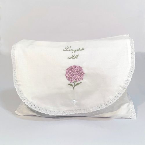 Sobre Lingerie Bordado Hortensias Rosado 38x30cm