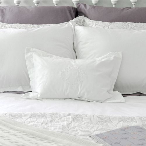 Cojín Bordado Amelie Blanco 300 Hilos 30x45cm