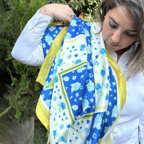 Pañuelo Pet Sweet Petit Azul 120x120cm