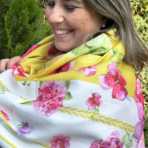 Pañuelo Pet Sweet Hortensia Fucsia 120x120cm