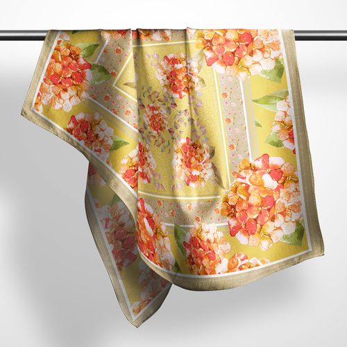 Pañuelo Pet Sweet Mostaza con Hortensias Rojas 120x120cm