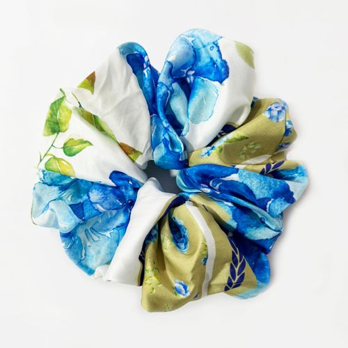 Maxi Scrunchie PET Sweet Sésamo con Hortensias Azules