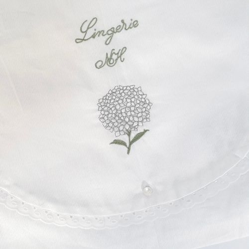 Sobre Lingerie Bordado Hortensias Blanco 38x30cm