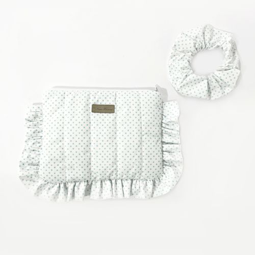 Set Estuche y Scrunchie Estampados Puntitos Celeste 22x17cm